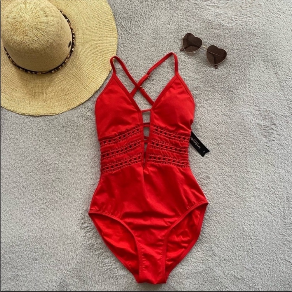 Ambrielle Red Women’s One Piece Swimsuit✨